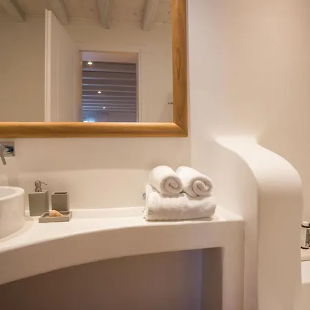 Villa Extravagant Mykonos - 10 Bedrooms - Castillo Di Cuore - Stunning Sea Views - Agios Lazaro *